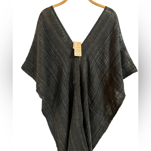 ✨MONSERAT DE LUCCA✨Long Gauze Poncho in Slate - Picture 3 of 9